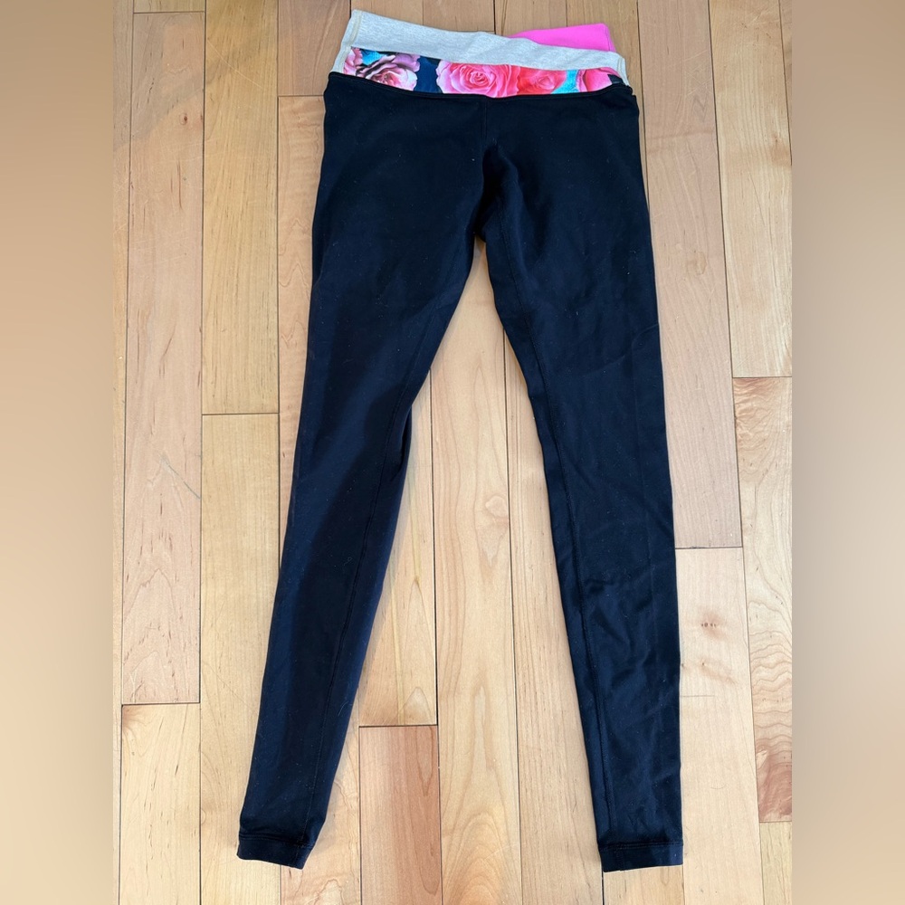 Lululemon Wundertrain Cross Waist Legging